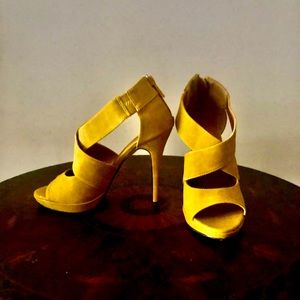 GLAM meets STYLE! Michael Antonio  velvet/suede/leather stilettos, S6.5, FS.